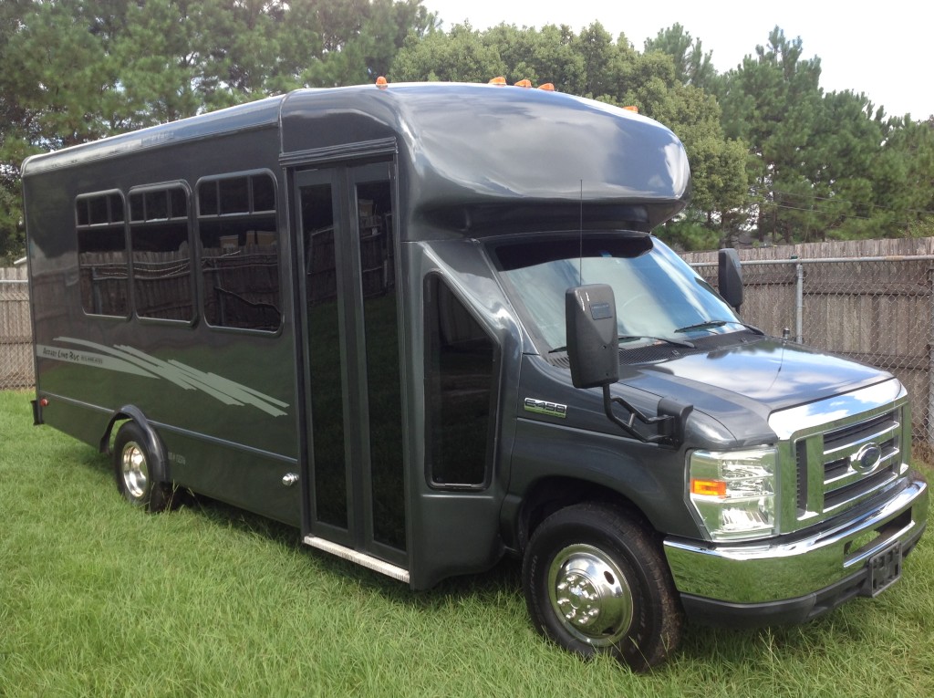 18 passenger party bus tampa